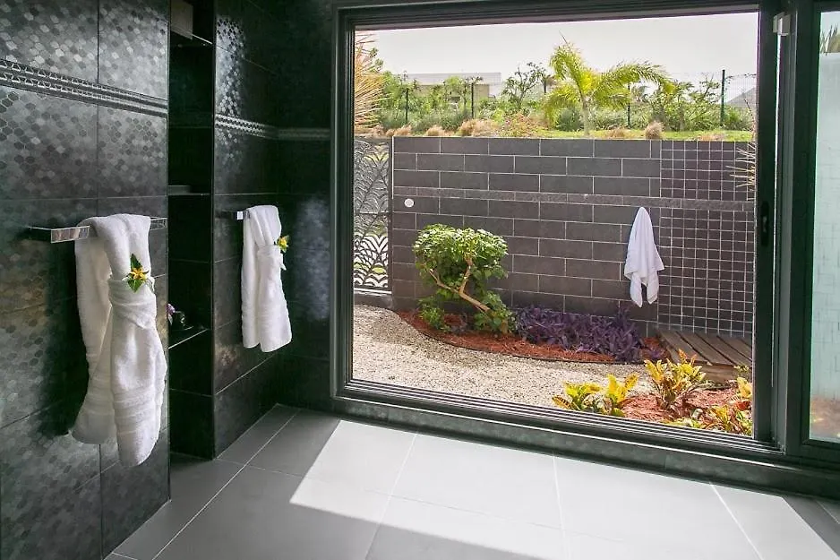 Villa Dolphin Saint Martin Orient Bay Sint Maarten